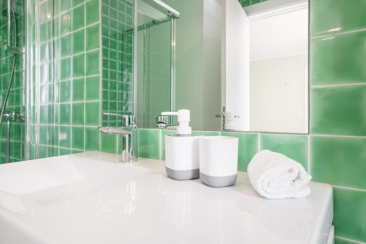Olala Lisbon Oriente Suites A Ngoại thất bức ảnh